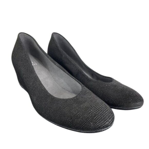 Stuart Weitzman Women Black textured Wedge Pumps Heels 6.5M Work Office Shoes - Picture 10 of 12